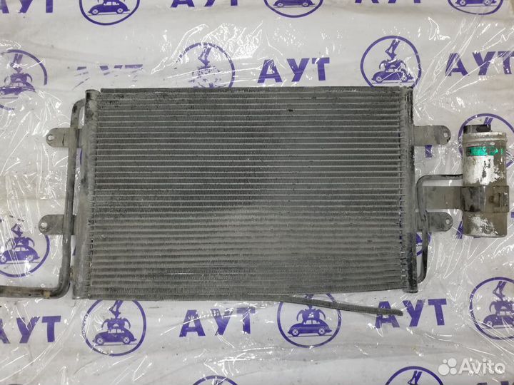 Радиатор кондиционера Шкода Октавиа