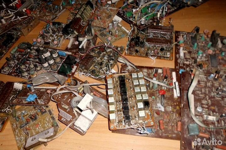Выкуп плат СССР и компьютерных, радиодетали срезка