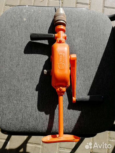 Дрель ручная