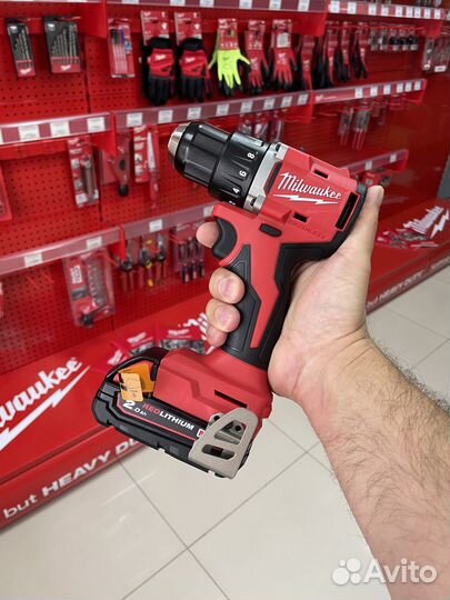 Акк. дрель-шуруповерт Milwaukee M18 blddrc-202C