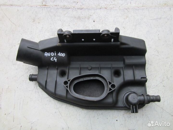 Резонатор воздушного фильтра Audi 100 C4