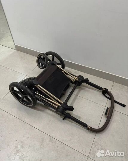Коляска Cybex Priam IV 3 в 1 Rose gold