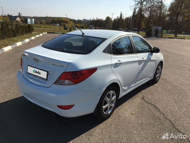 Hyundai Solaris 1.4 AT, 2012, 68 890 км