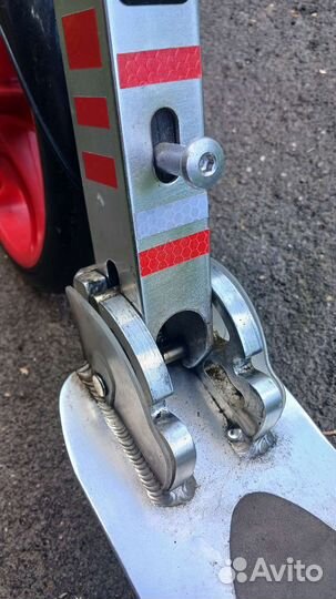 Самокат взрослый Razor A5 Marvel