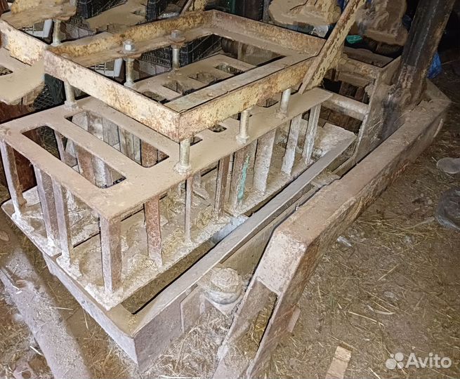 Вибростанок для производства блоков