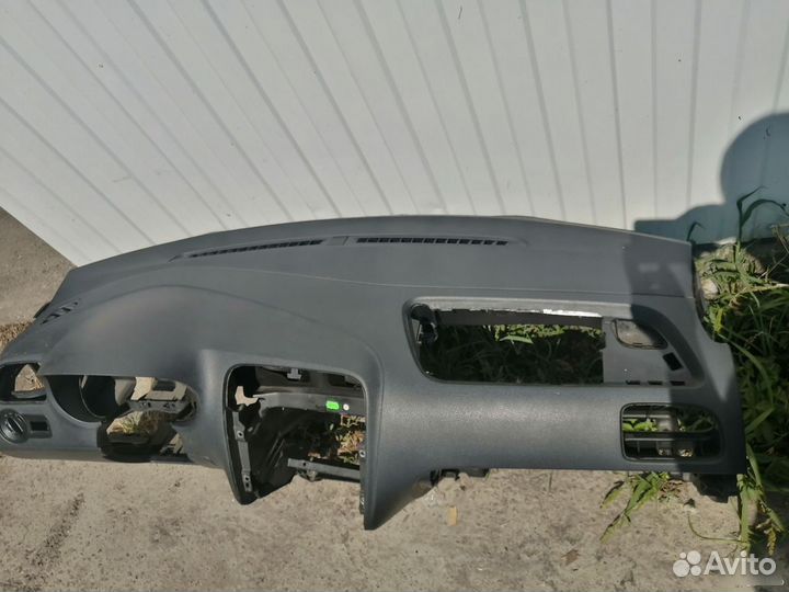 Торпедо переднее Volkswagen Polo 5