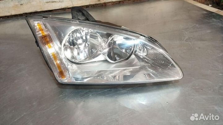 Фара правая Ford Focus 2 2008 4M5113W029AF