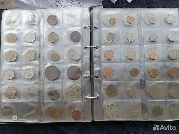 Альбом с монетами. Возможен торг