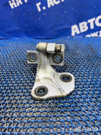 Петля двери Bmw E65 седан 2003