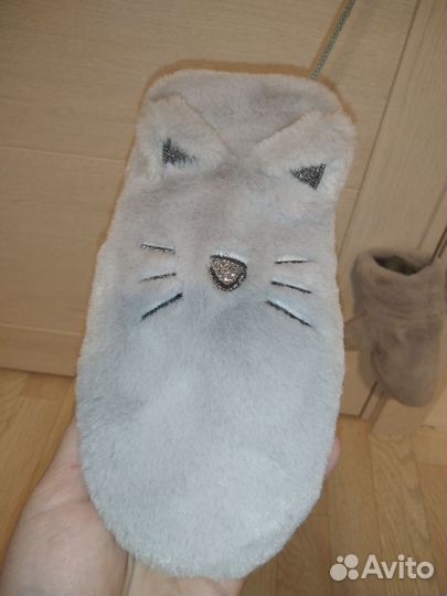 Меховые варежки кошечки