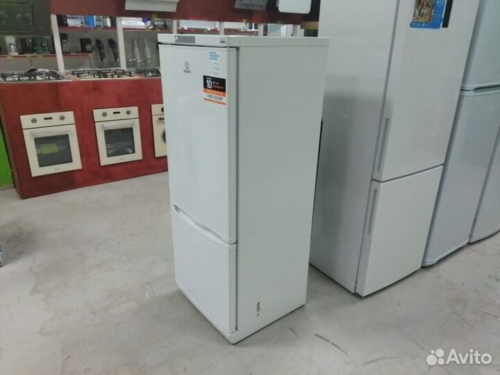 Холодильник Indesit ES 15, белый