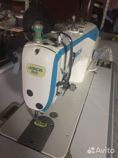 Швейная машина jack f4