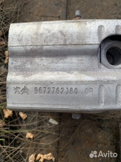 Усилитель переднего бампера Citroen/Peugeot