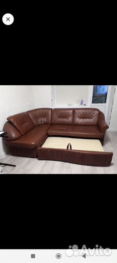 Кожаный угловой диван бу