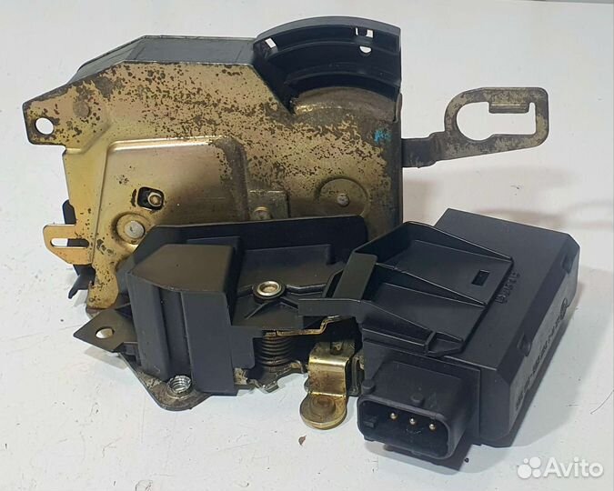 Замок двери передней правой BMW E36