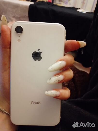 Телефон iPhone xr