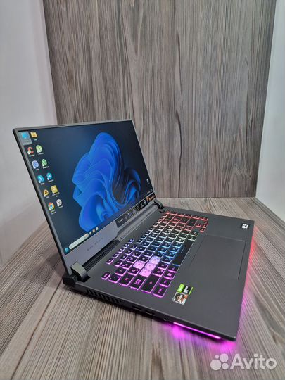 Крутой игровой Asus ROG Strix