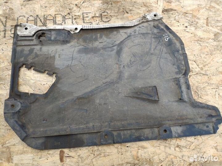 Облицовка днища кузова Bmw 335Xi E90 N55 2010