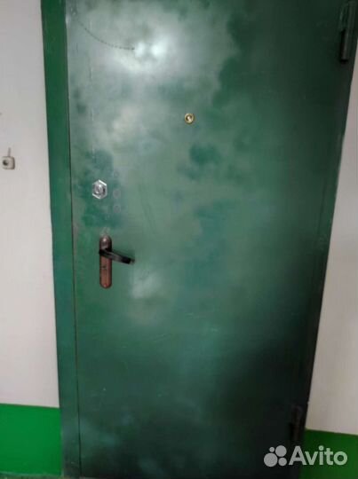 Дверь входная железная утепленная б/у