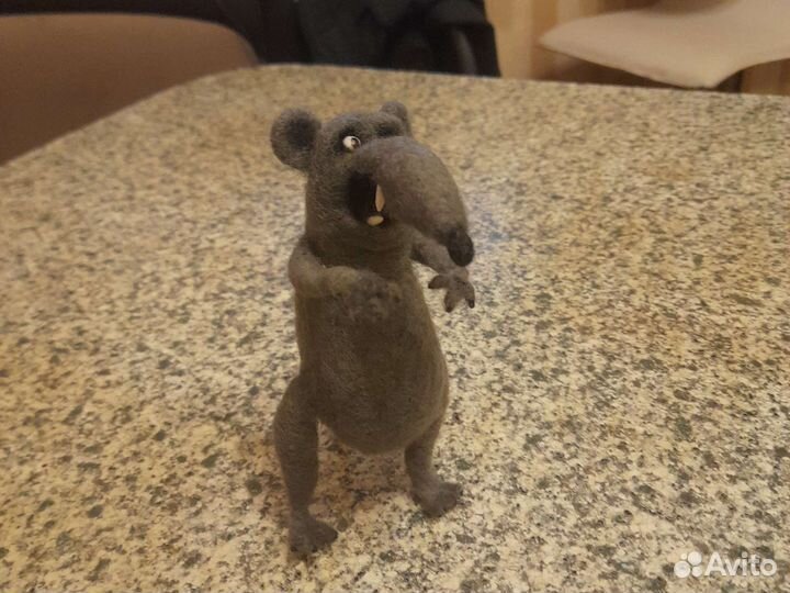 Валеная игрушка,крыс