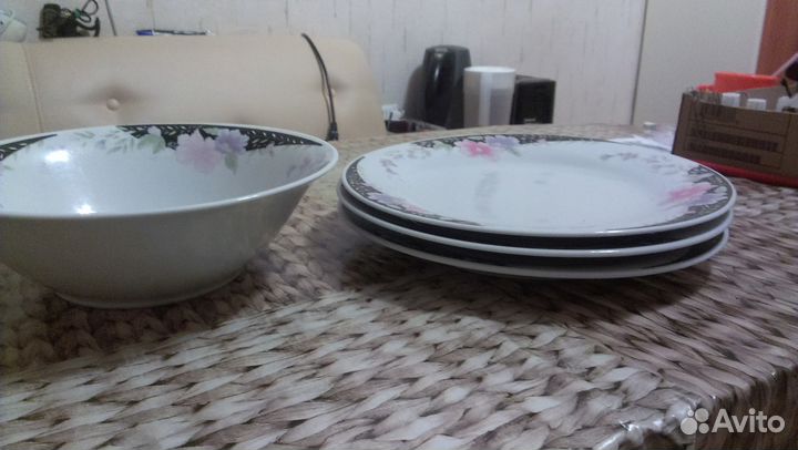 Набор столовой, кухонной посуды - 19 предметов