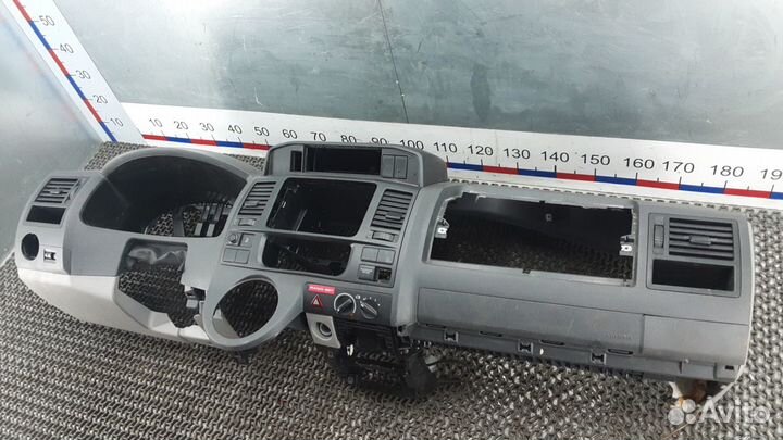 Торпедо Фольксваген Транспортер Т5 рестайлинг