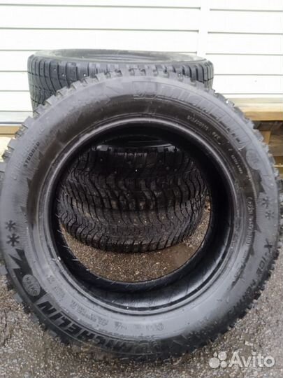Michelin X-Ice North 3 215/55 R16