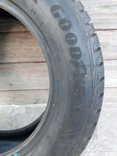 Goodyear UltraGrip Ice 225/65 R17