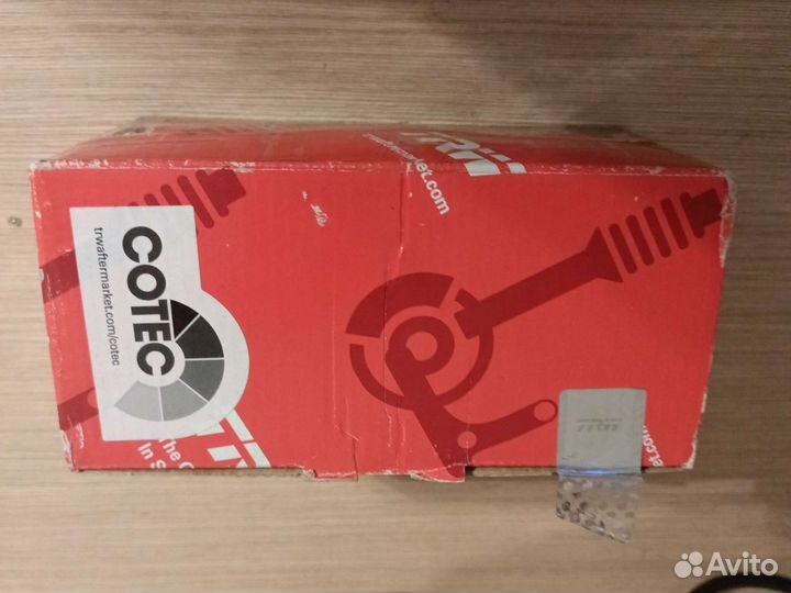 Тормозные колодки передние для Renault