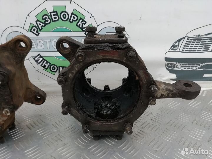 Кулак передний Nissan Patrol K160 / K260 92г