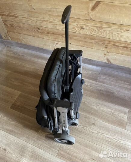 Коляска прогулочная