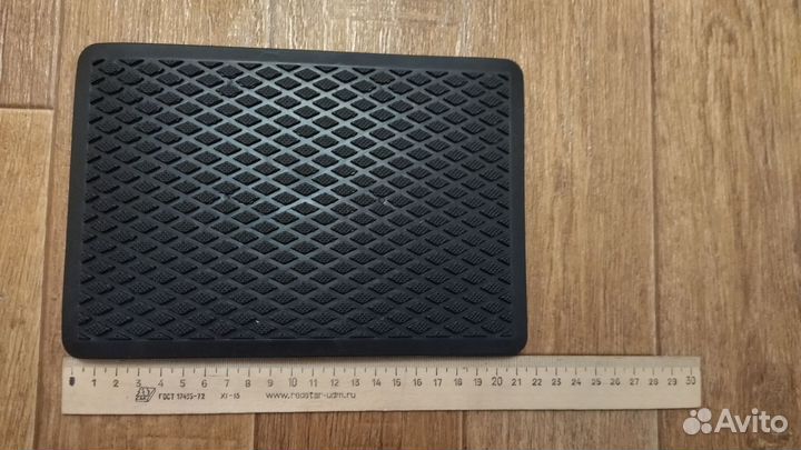 Подпятник на водительский коврик