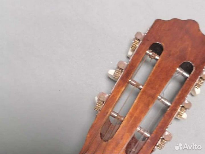 Классическая гитара 4/4