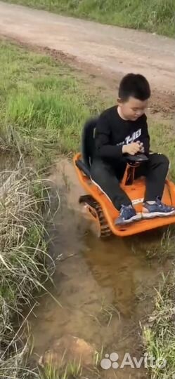 Детский электромобиль