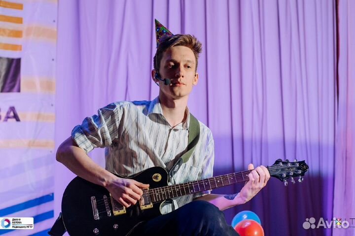 Репетитор по игре на гитаре