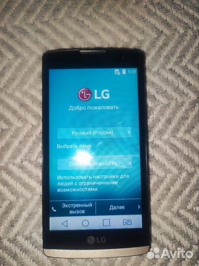 Телефон LG