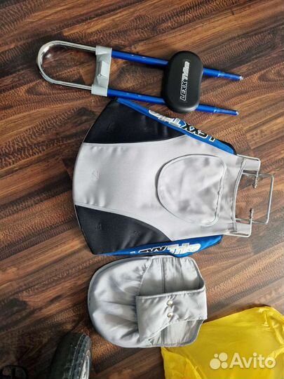 Трехколесный велосипед с ручкой Lexx Trike