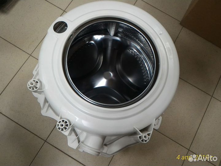 Бак д/стиральной машины Indesit.Ariston (C00109633