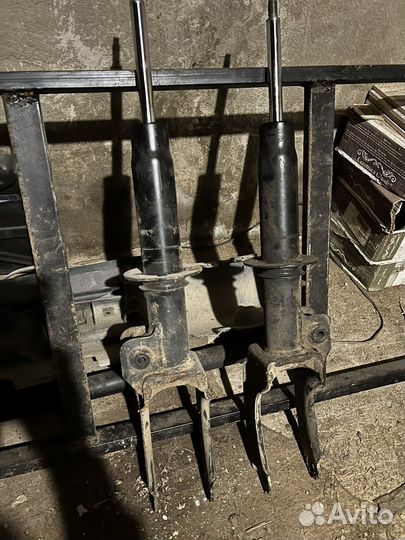 Передние амортизаторы, volkswagen touareg gp