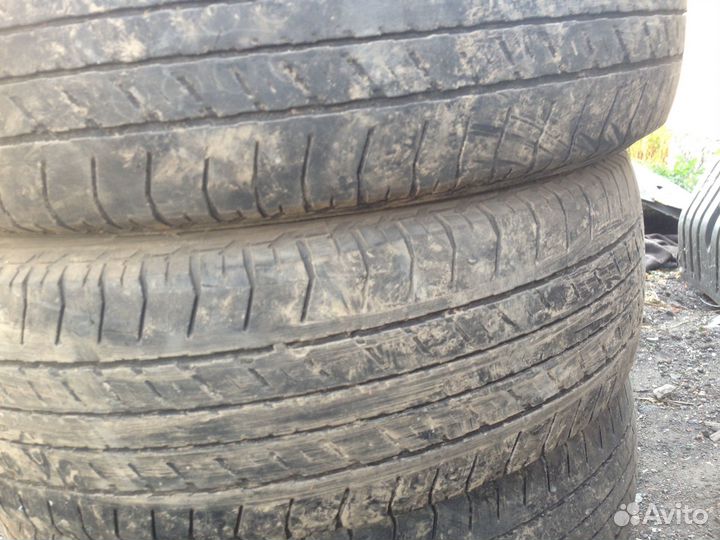 Bridgestone Dueler H/T 265/65 R17
