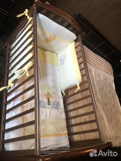 Продаётся детская кроватка