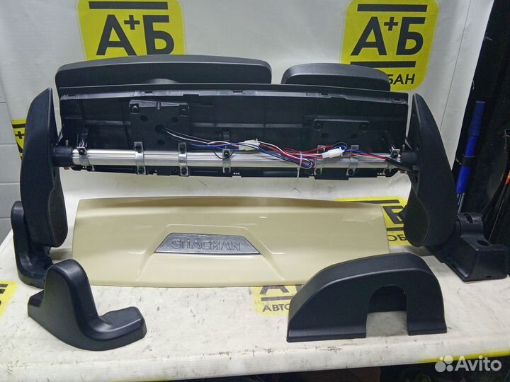 Зеркало заднего вида в сборе, левое электрическое