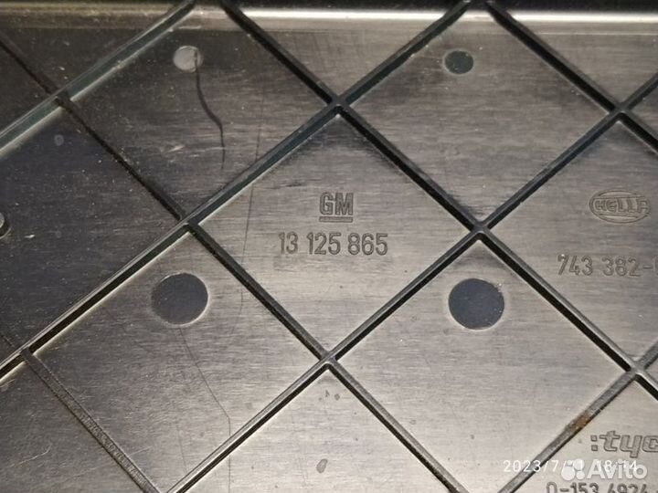 Блок предохран. Opel Zafira B A05 05-15