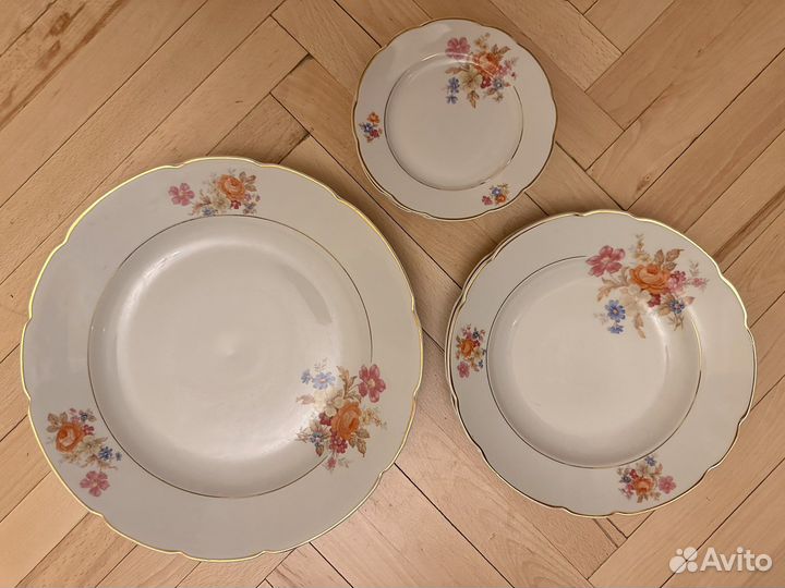 Блюдо, 2 тарелки и 6 блюдец, Cmielow, Польша