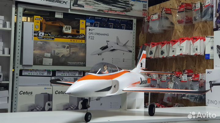 Радиоуправляемый самолет Top RC Jet Star Pro