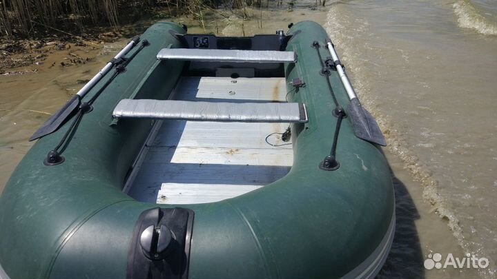 Лодка Yukona З60