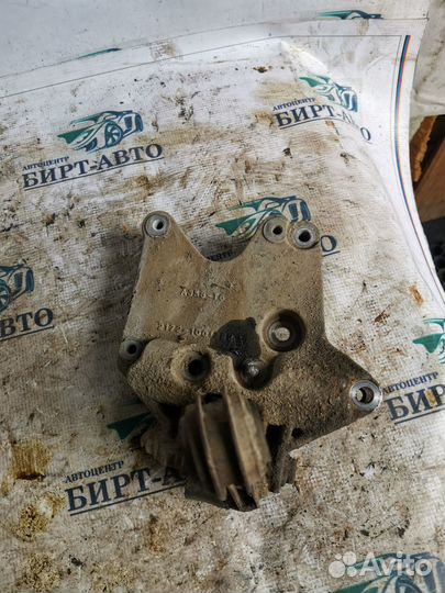 Кронштейн кондиционера ваз (LADA) Priora I (2007—2