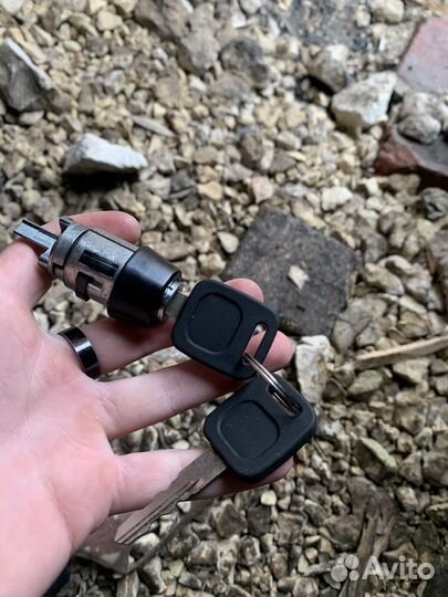 Запчасти на audi 80