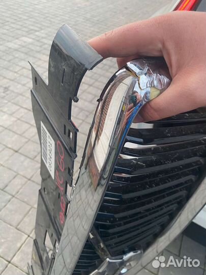 Решетка радиатора Volvo