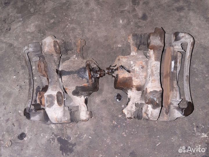 Передний тормозной суппорт nissan maxima a32